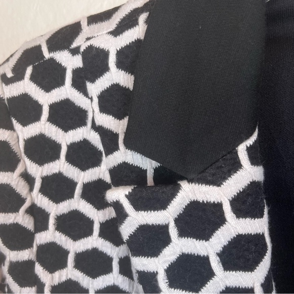 Esley black & white honeycomb pattern blazer in Woman’s Large-NWT - Picture 6 of 15